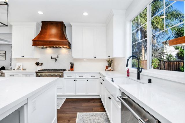 1613 Antica Dr, Brentwood, CA 94513