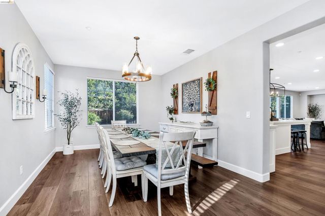 1613 Antica Dr, Brentwood, CA 94513