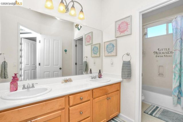 1613 Antica Dr, Brentwood, CA 94513