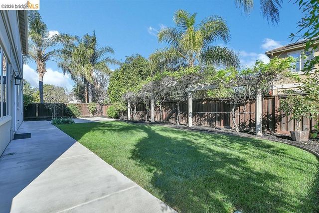 1613 Antica Dr, Brentwood, CA 94513