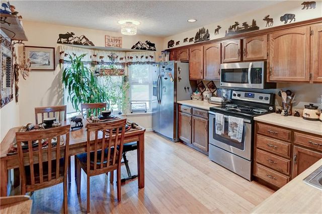 18008 E WHITNEY Road, Independence, MO 64057