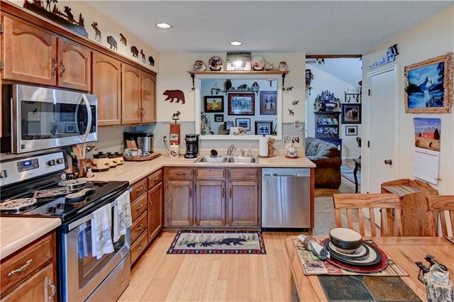 18008 E WHITNEY Road, Independence, MO 64057