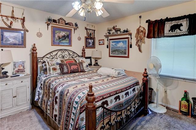 18008 E WHITNEY Road, Independence, MO 64057