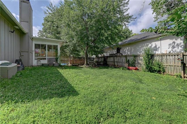 18008 E WHITNEY Road, Independence, MO 64057
