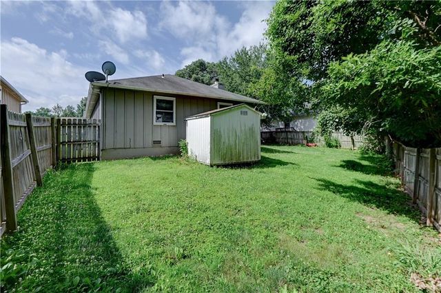 18008 E WHITNEY Road, Independence, MO 64057