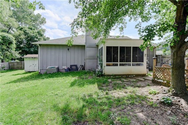18008 E WHITNEY Road, Independence, MO 64057