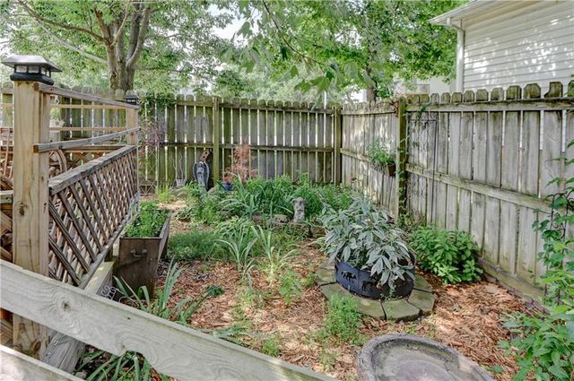 18008 E WHITNEY Road, Independence, MO 64057