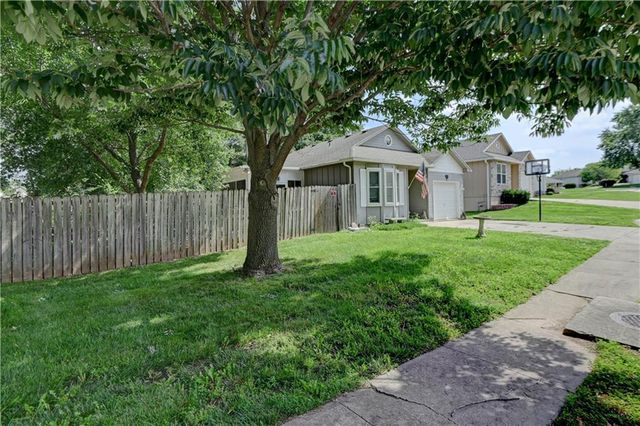 18008 E WHITNEY Road, Independence, MO 64057