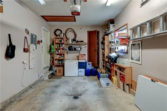 18008 E WHITNEY Road, Independence, MO 64057