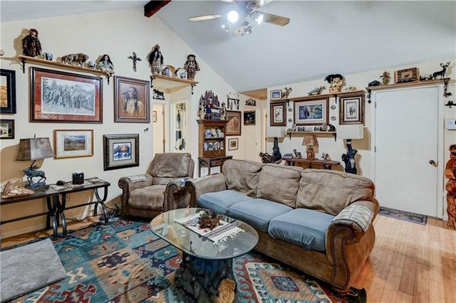 18008 E WHITNEY Road, Independence, MO 64057