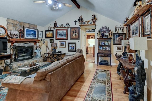 18008 E WHITNEY Road, Independence, MO 64057