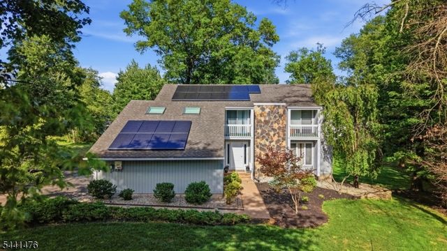 30 Willow Brook Ln, Clinton Twp., NJ 08801