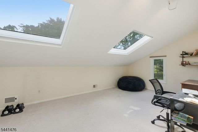 30 Willow Brook Ln, Clinton Twp., NJ 08801