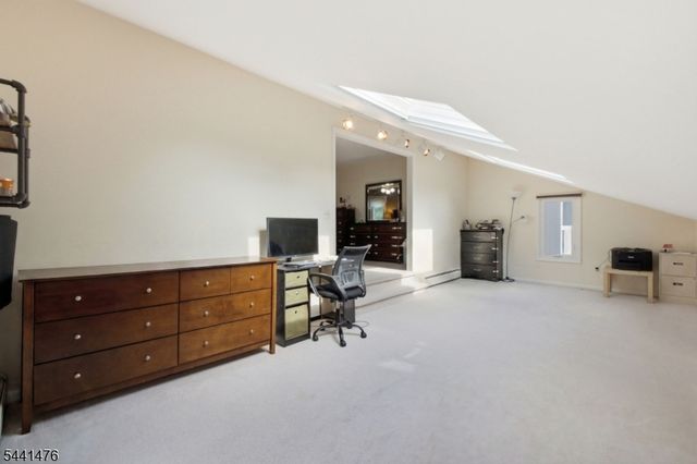 30 Willow Brook Ln, Clinton Twp., NJ 08801