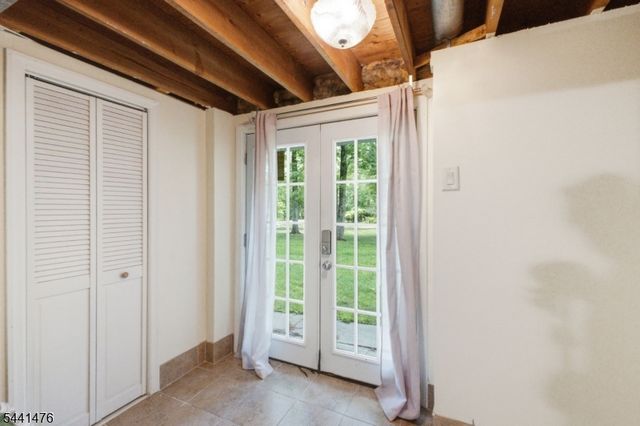30 Willow Brook Ln, Clinton Twp., NJ 08801