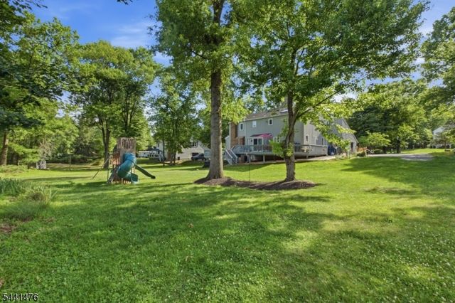 30 Willow Brook Ln, Clinton Twp., NJ 08801