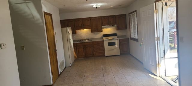 73 - 75 Sycamore Drive, Cassville, MO 65625