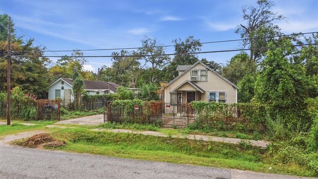 7911 Melrose Street, Houston, TX 77022