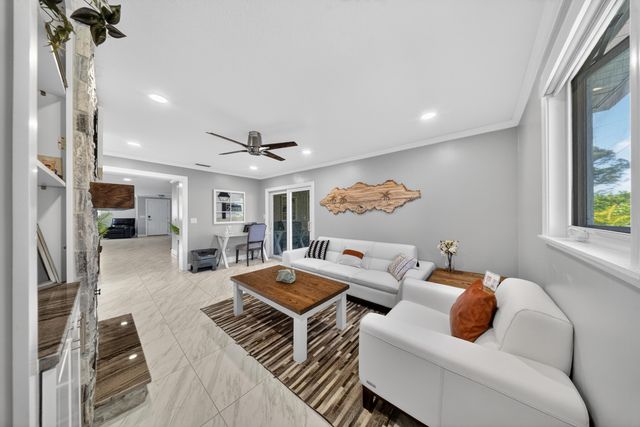 1879 SE Madison Street, Stuart, FL 34997