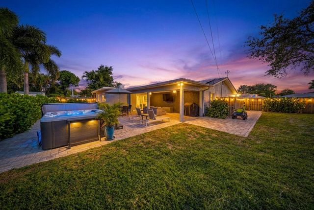 1879 SE Madison Street, Stuart, FL 34997