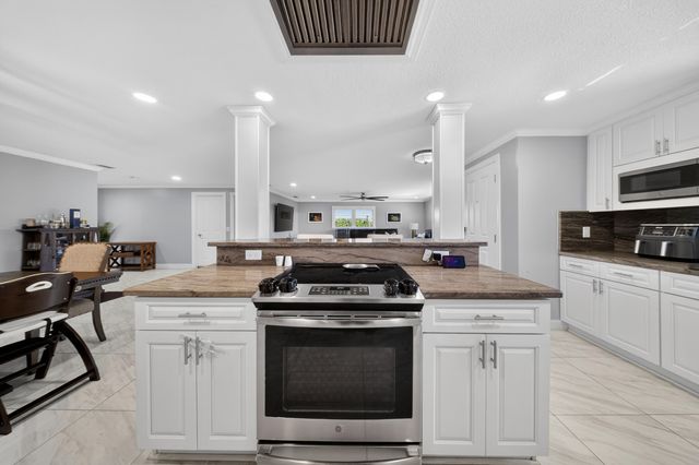 1879 SE Madison Street, Stuart, FL 34997