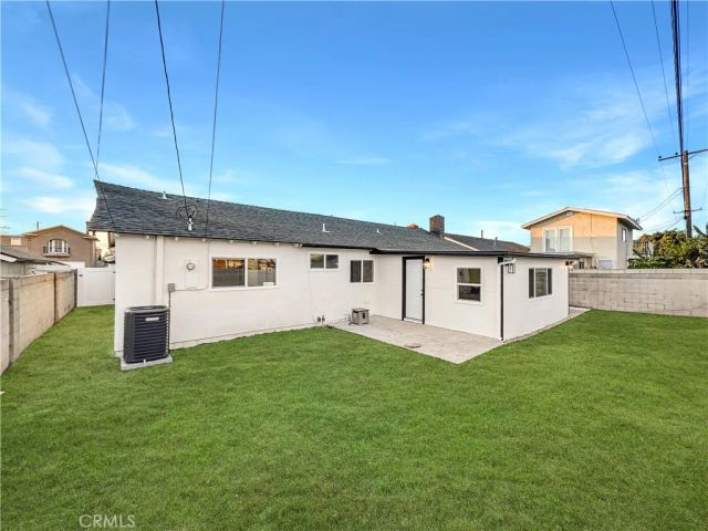 17452 Jefferson, Huntington Beach, CA 92647