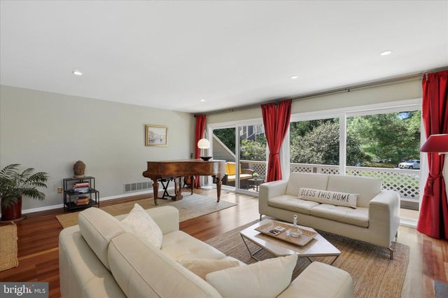 60 CABOT DR, Chesterbrook, PA 19087