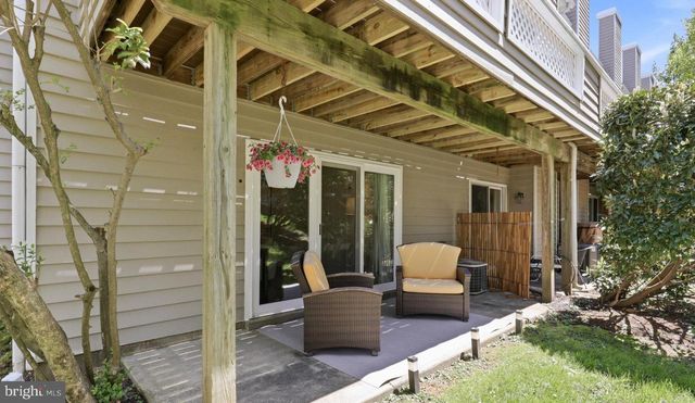 60 CABOT DR, Chesterbrook, PA 19087