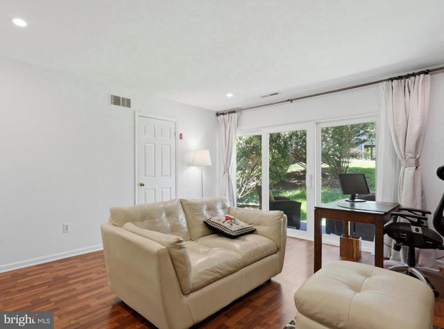 60 CABOT DR, Chesterbrook, PA 19087