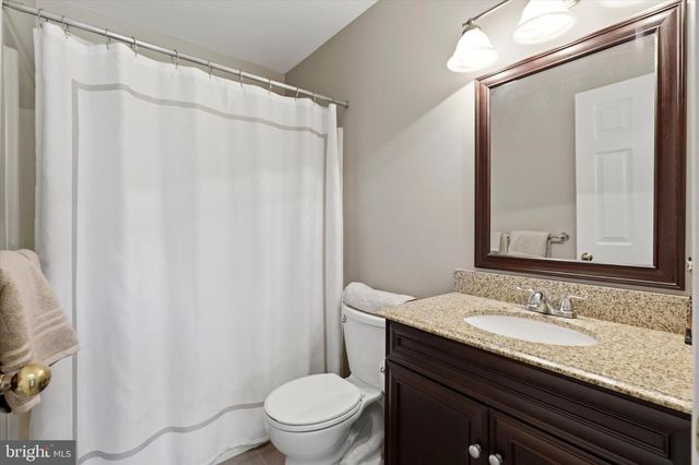 60 CABOT DR, Chesterbrook, PA 19087