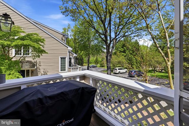 60 CABOT DR, Chesterbrook, PA 19087