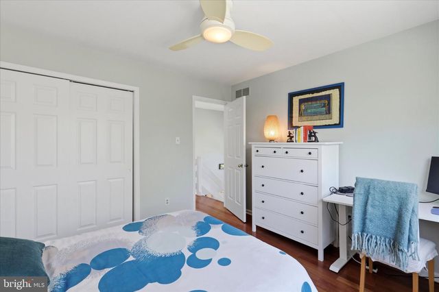 60 CABOT DR, Chesterbrook, PA 19087