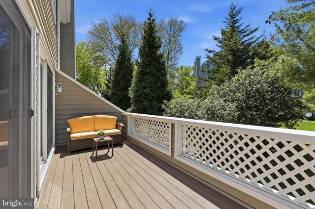60 CABOT DR, Chesterbrook, PA 19087