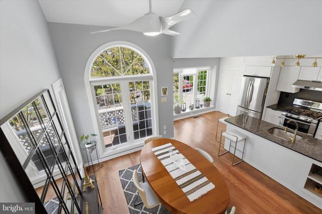 60 CABOT DR, Chesterbrook, PA 19087