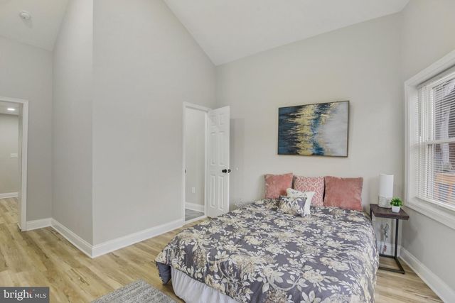 121 S BROADWAY, Baltimore, MD 21231