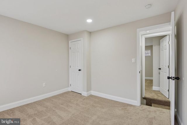 121 S BROADWAY, Baltimore, MD 21231