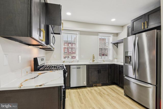 121 S BROADWAY, Baltimore, MD 21231