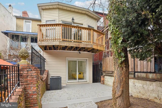 121 S BROADWAY, Baltimore, MD 21231