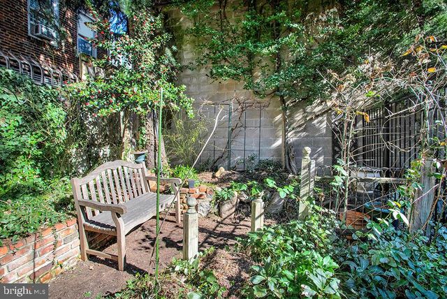 121 S BROADWAY, Baltimore, MD 21231