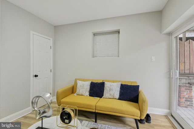 121 S BROADWAY, Baltimore, MD 21231