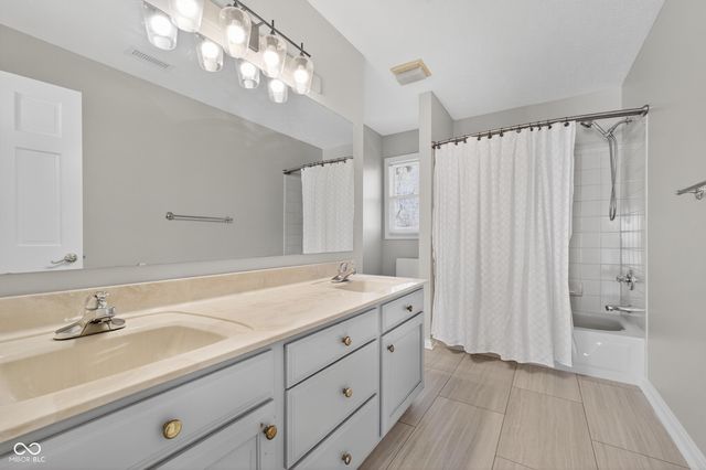 8646 Sturgeon Bay Lane, Indianapolis, IN 46236