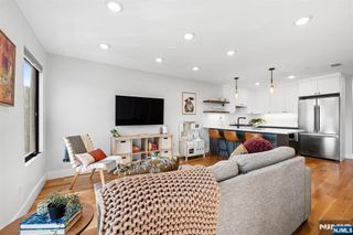 22 Lincoln Street 3, Jersey City, NJ 07307
