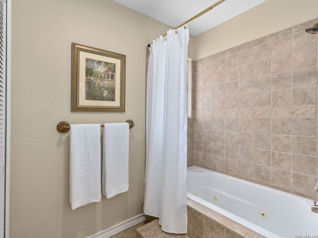 3470 River North Drive, San Antonio, TX 78230
