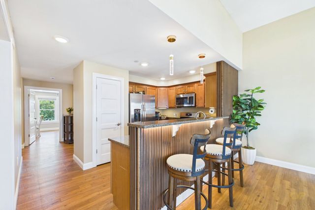 216 Water St 303A, Plymouth, MA 02360