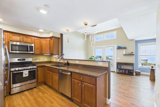216 Water St 303A, Plymouth, MA 02360