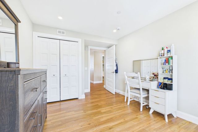 216 Water St 303A, Plymouth, MA 02360