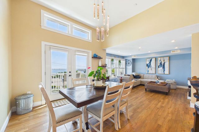 216 Water St 303A, Plymouth, MA 02360