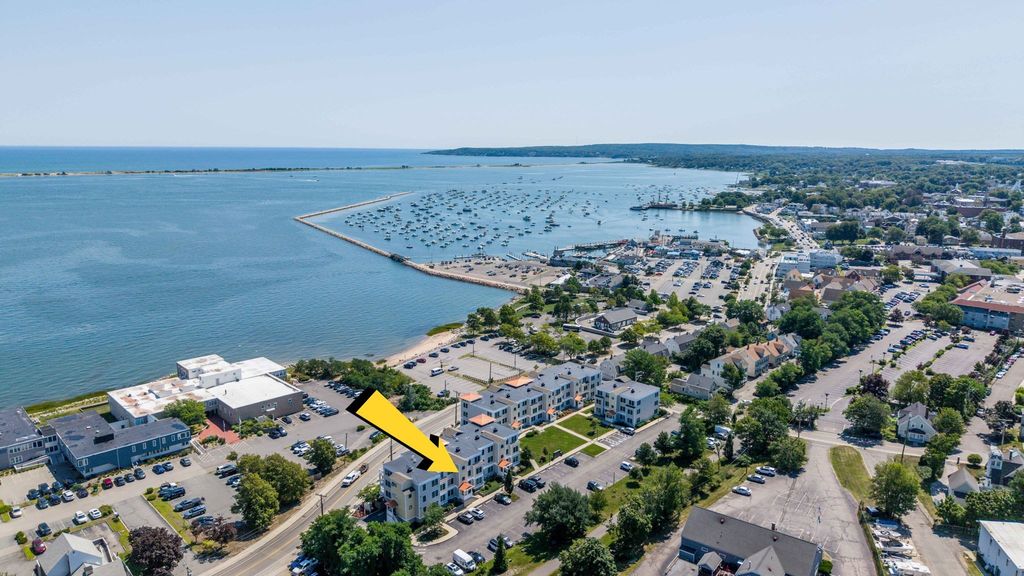 216 Water St 303A, Plymouth, MA 02360