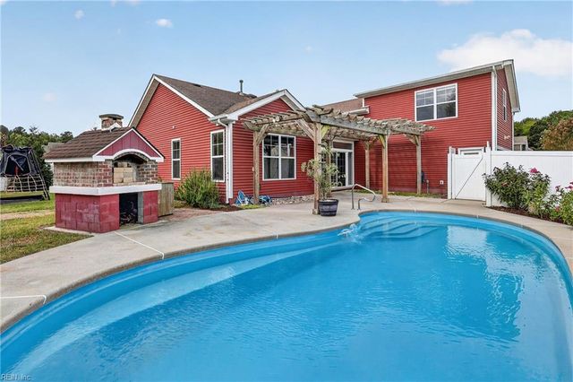 2205 Olmstead LN, Virginia Beach, VA 23456