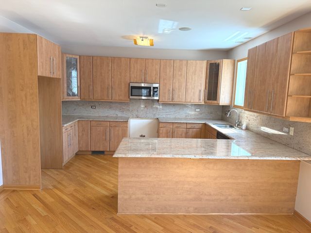 1136 Park Place, Bellwood, IL 60104